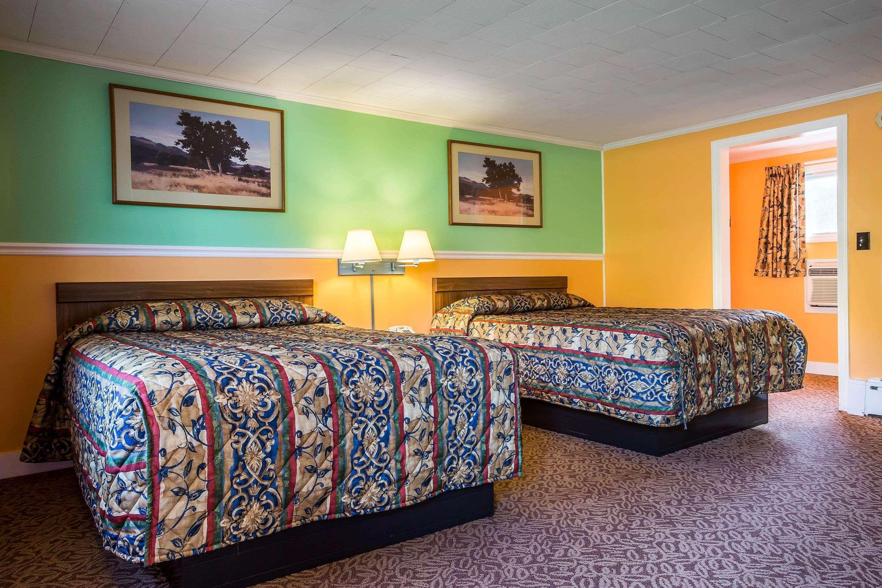 Rodeway Inn Lincoln I-93 Exterior photo